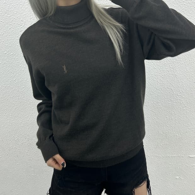 입생로랑 차콜 폴라 니트 100