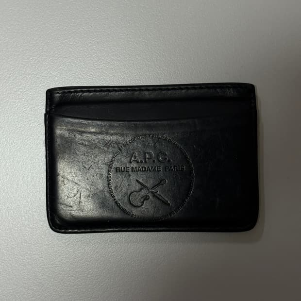 A.P.C 가죽 카드지갑