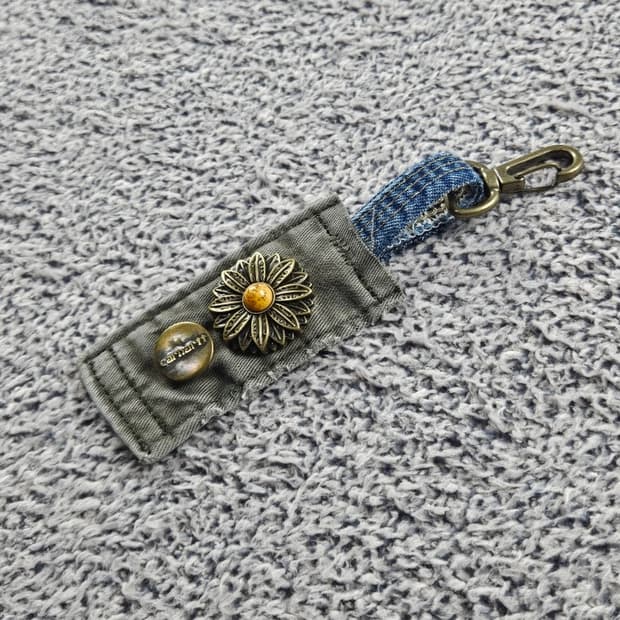 칼하트 버튼 핸드메이드 커스텀 카라비너 키링 ( OS ) / 10886