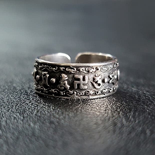 Karma 실버 남자 엔틱 빈티지 명품 수호신 불교 반지