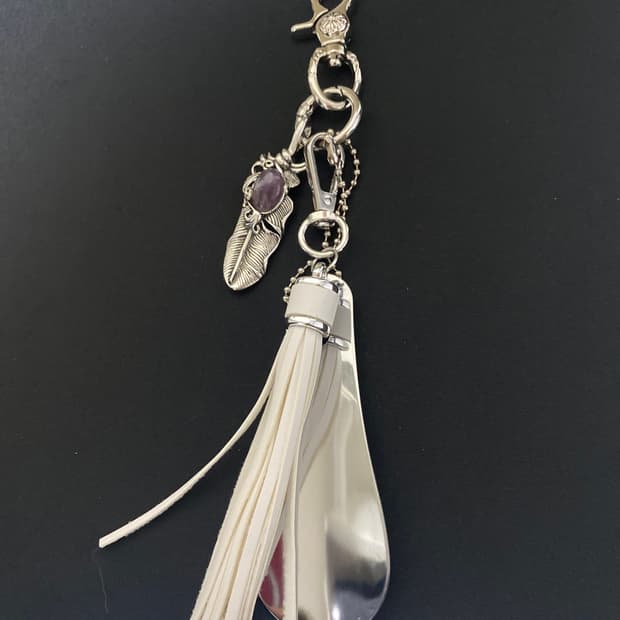 화이트 테슬  슈혼 키링