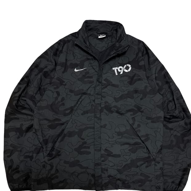 나이키 T90 카모 바람막이