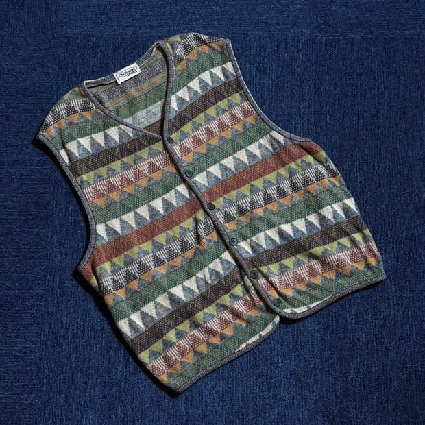 미쏘니 스포츠 패턴 니트 베스트