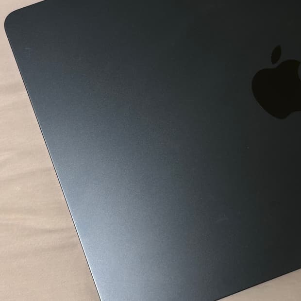 급처) 맥북 에어 M2 13인치 미드나이트 16GB / 256GB