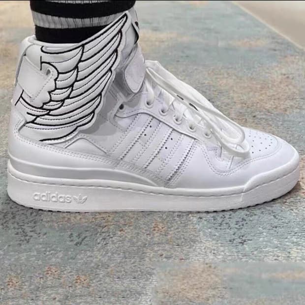 플레이보이카티 제레미스캇 윙 4.0 x 아디다스 하이탑