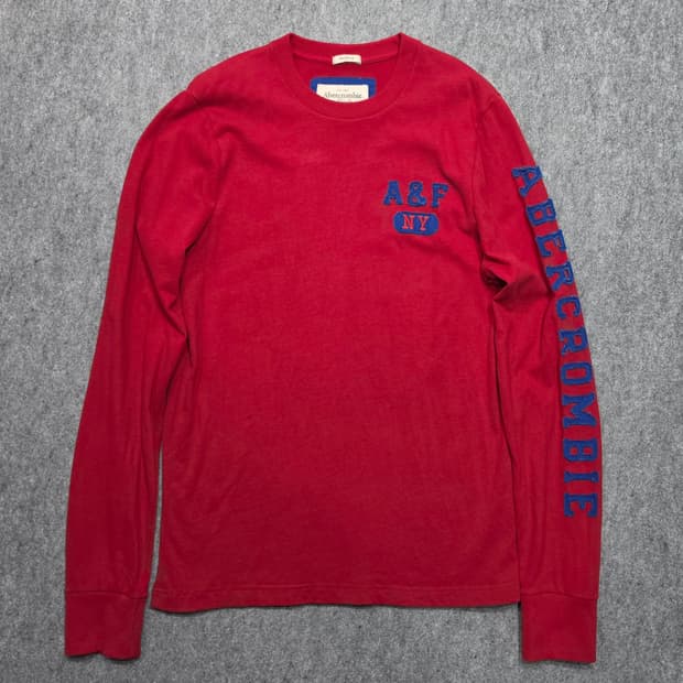 아베크롬비 앤 피치 스펠 로고 패치 롱슬리브 긴팔티 M
