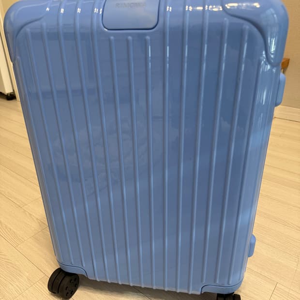 리모와 에센셜 캐빈