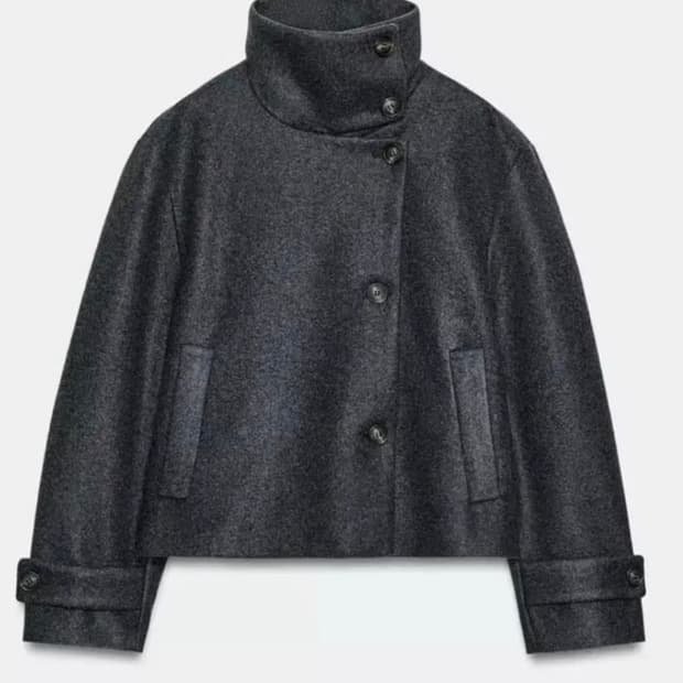 자라 하이넥 숏코트 차콜