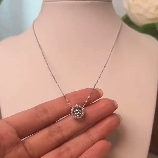 스와로브스키 댄싱스완 목걸이(오늘까지만 판매)