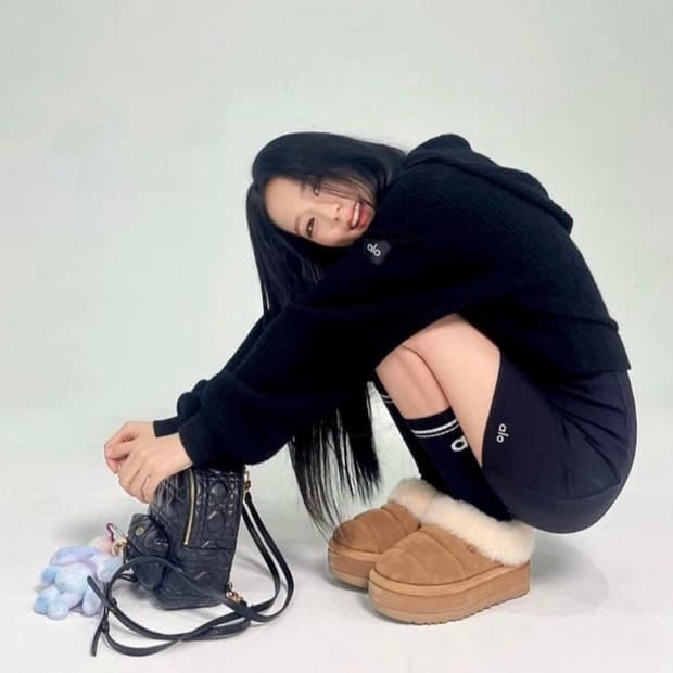 UGG 어그 타즐리타 체스트넛 소금빵어그 정235 사이즈
