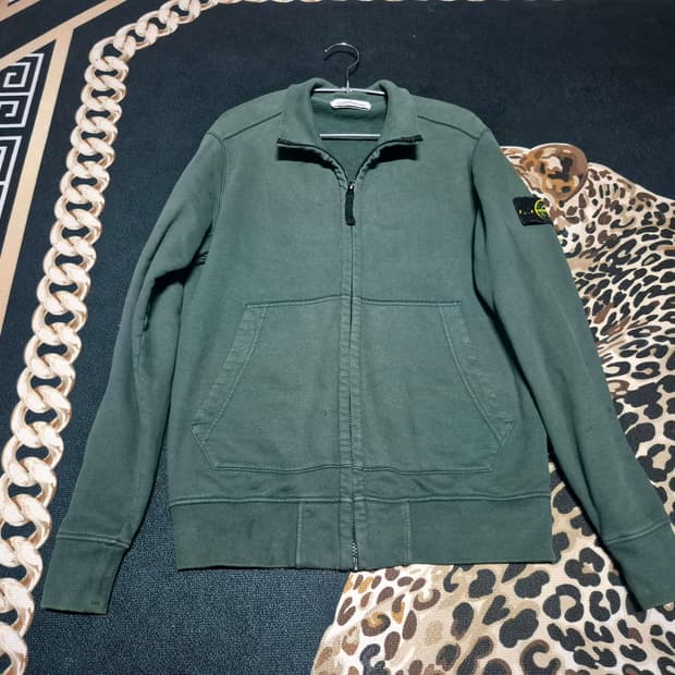 스톤 아일랜드 20s/s 와펜 코튼 집업 딥그린 M 정품