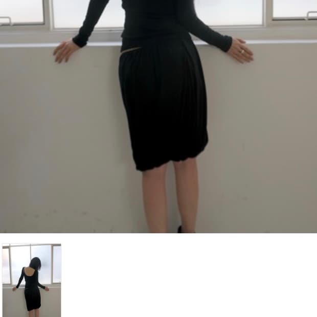 디에이디 넥 티셔츠