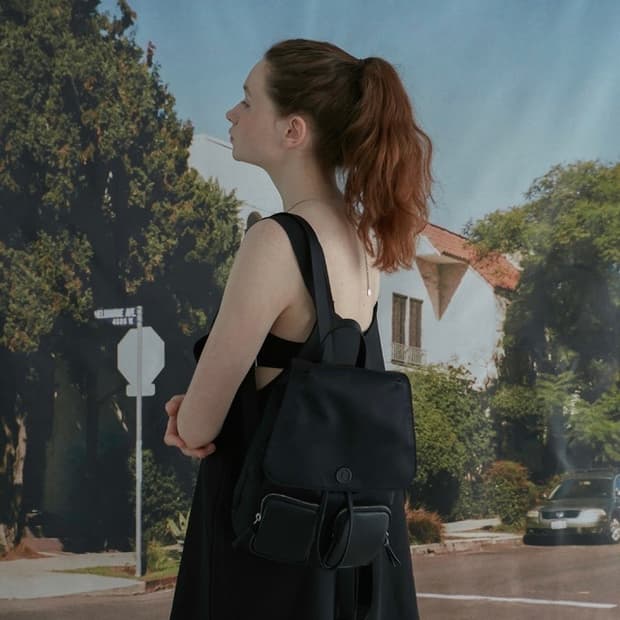 미닛뮤트 클로 백팩 블랙 컬러 판매 합니다