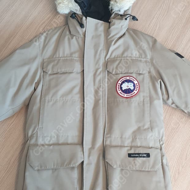 캐나다구스 익스페디션 105 사이즈 팝니다.