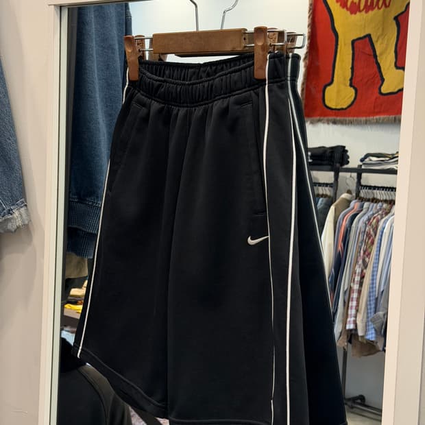00s Nike 나이키 스몰 스우시 트레이닝 쇼츠 (made Japan)