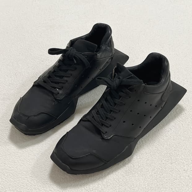 릭오웬스 아디다스 테크러너 트리플 블랙