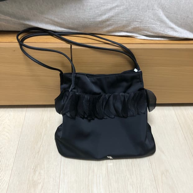 나리오브제 숄더백 새제품