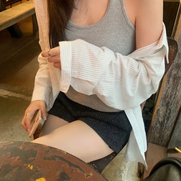 (새상품)베르니마켓 홀터넥 그레이