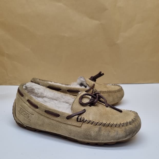 UGG 어그 여성모카신220