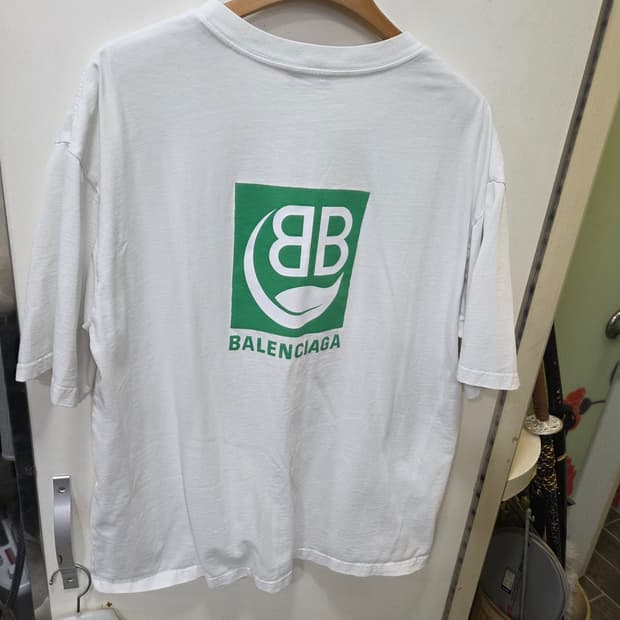발렌시아가 반팔
