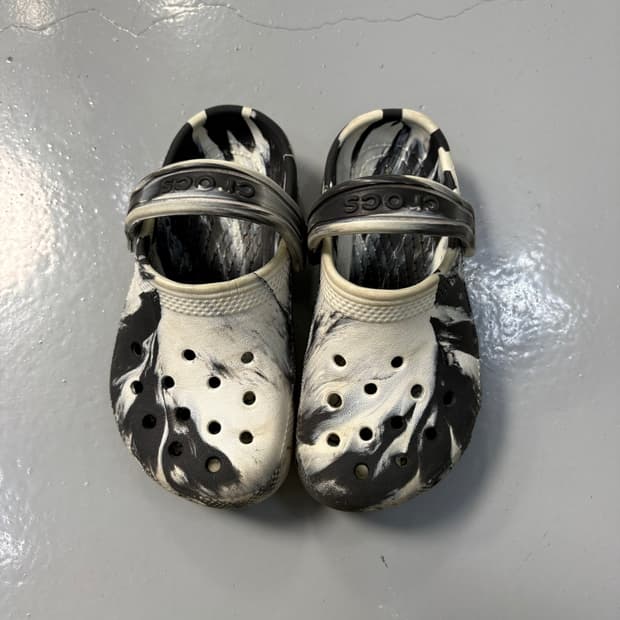 9 크록스 키즈 클래식 마블 슬리퍼 0406J