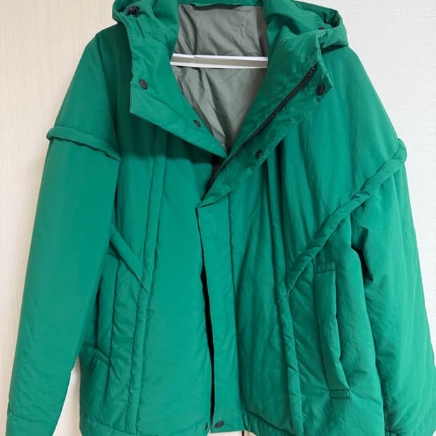 옴므 플리세 프레임 후드 패딩 재킷