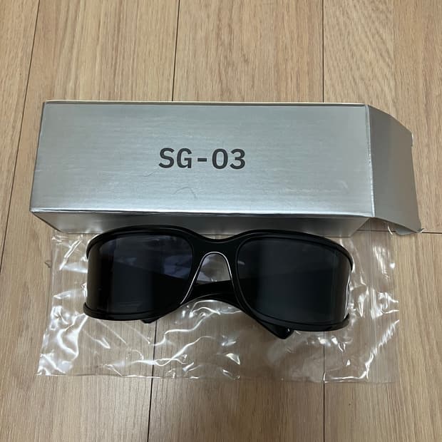 YEEZY SG-03 이지 선글라스