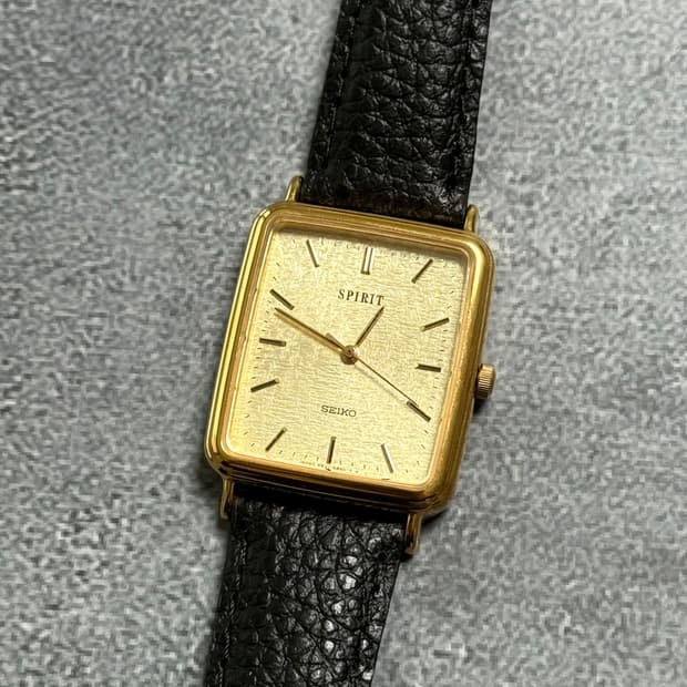 세이코 Seiko Sprit 쿼츠 골드 샴페인 리넨 다이얼