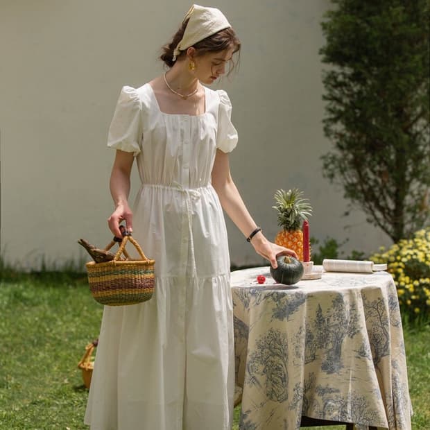 르니나 VEDA 스퀘어넥 퍼프 원피스