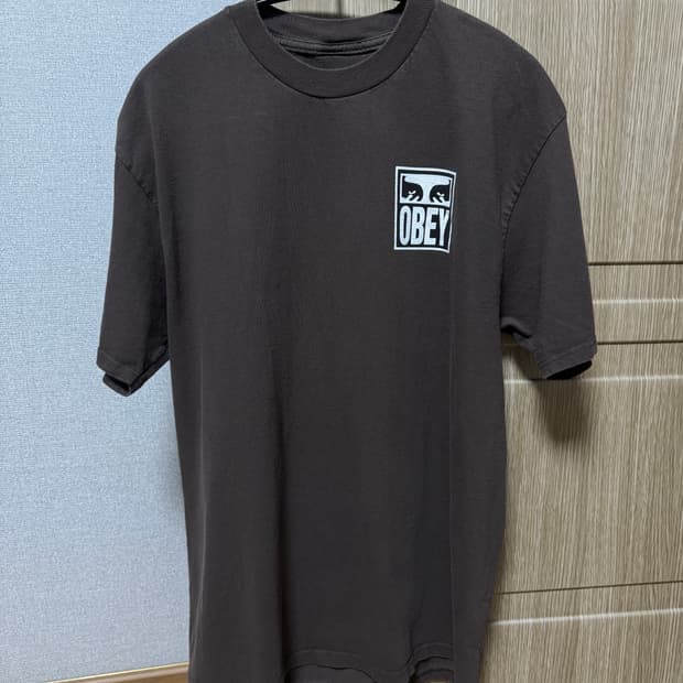 오베이 반팔 티셔츠