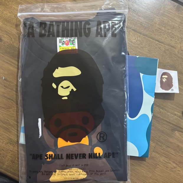 미개봉 도쿄 시부야 베이프샵 마일로 온 에이프 헤드 T