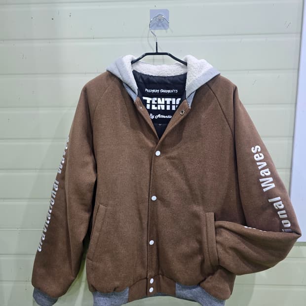Attention 브라운 후드 스타디움 자켓