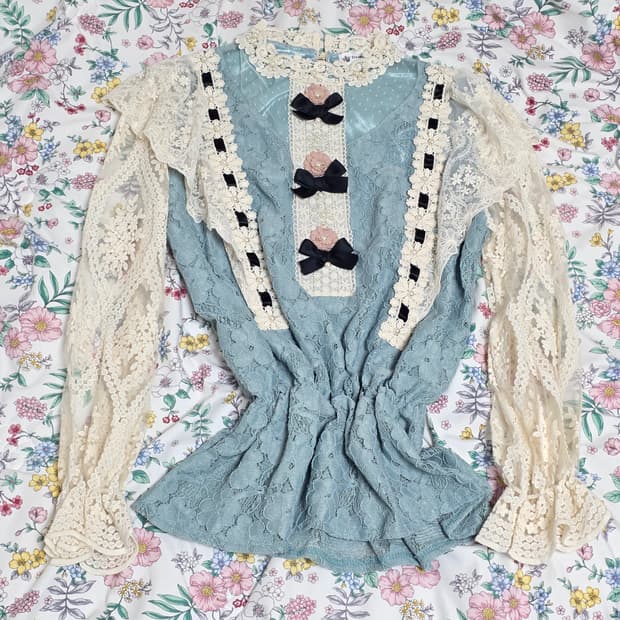 빈티지)민트히메갸루 로리타 플로럴진주레이스 고딕 로맨틱 엑팜깔 블라우스
