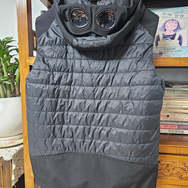 씨피컴퍼니 cp 패딩조끼 팔아요 다운 베스트 50 100