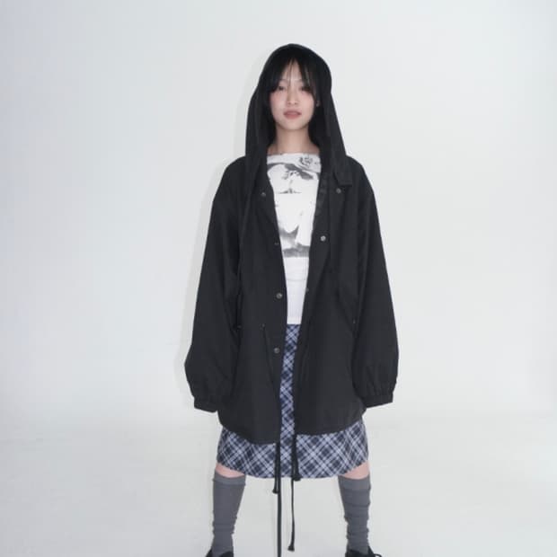 애프터먼데이 snap hood safari jumper black