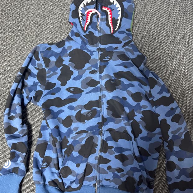 베이프 후드집업