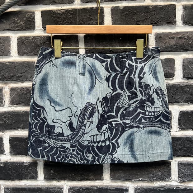 Sexy dynamite 스컬 데님 스커트