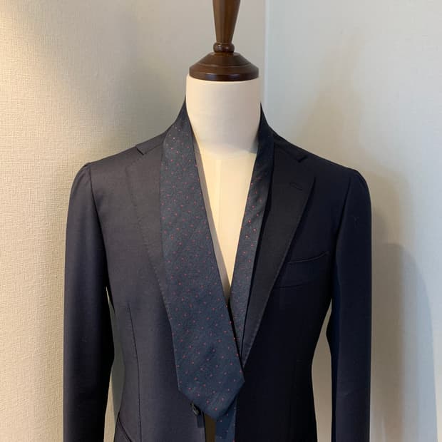 랑방(LANVIN) 네이비컬러 도트 명품넥타이 100실크 최상급