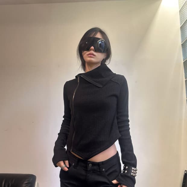 이너뮤트 하이넥 언발란스 집업