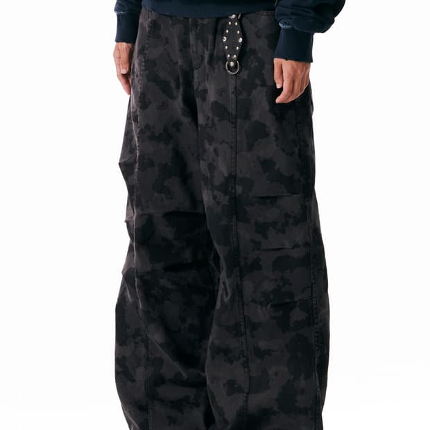 Aakam Knee Pin-tuck Camouflage Twill Pan