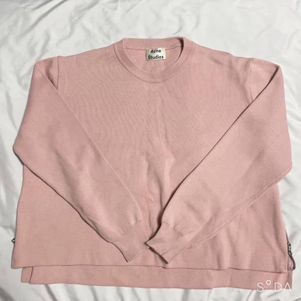아크네 스튜디오 핑크 리브 옆트임 니트