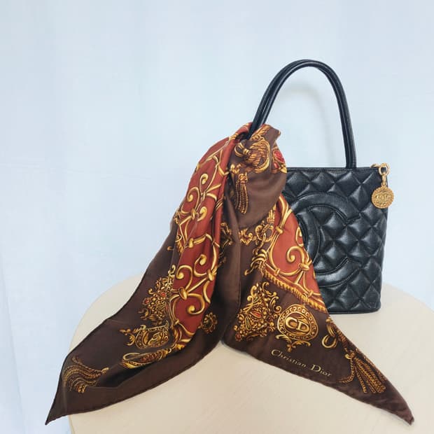 DIOR 디올 실크 스카프(88cm) [JBF9685-0009-06]