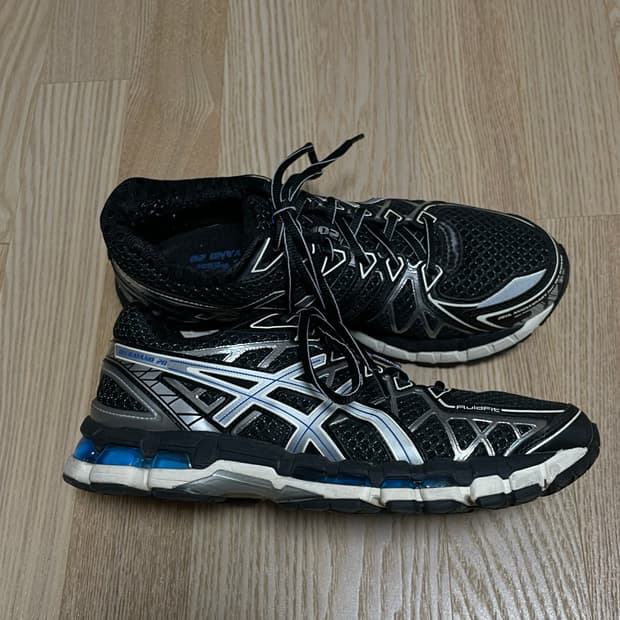 아식스 젤카야노20 블랙/퓨어 실버 260size