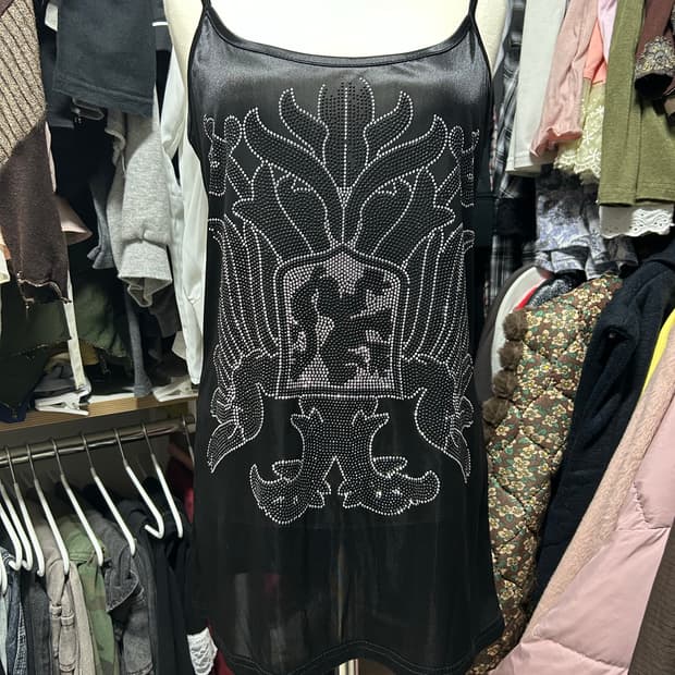 펑크 스터드 슬리브리스