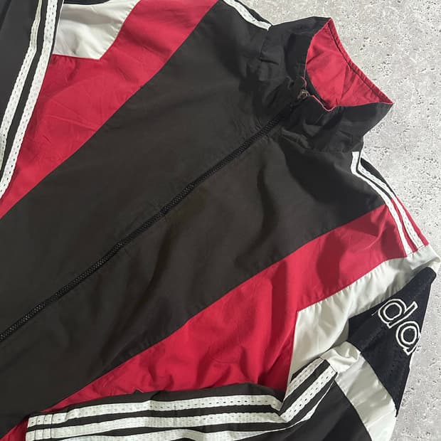 80s-90s 아디다스 어깨 워드마크 사이드 삼선 바람막이