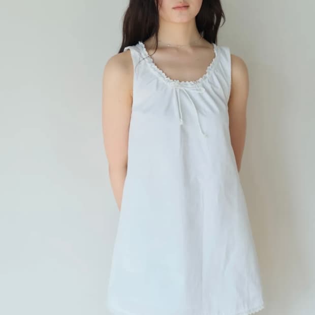 홈바디띵즈 레이스 슬리브리스 원피스