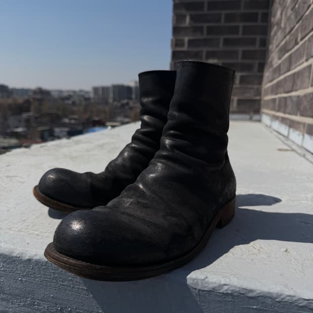 ATTACHMENT 사이드 지퍼 홀스레더 부츠