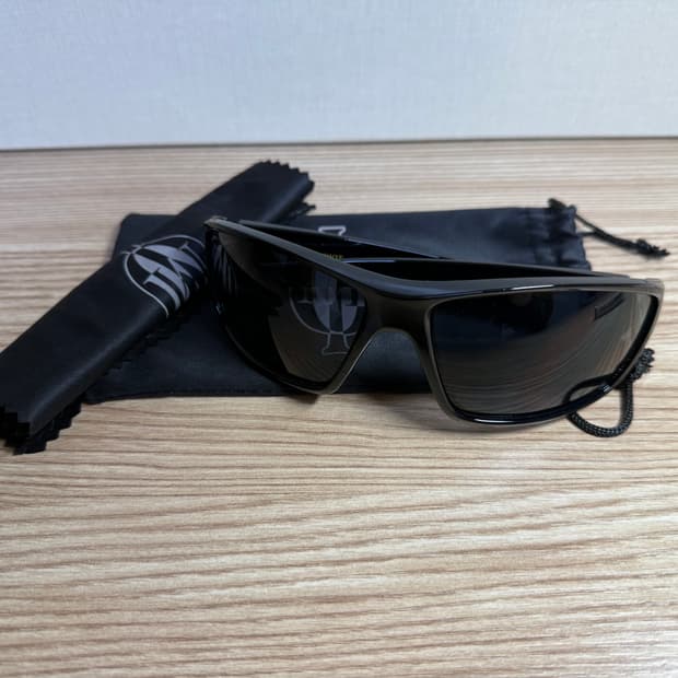 김모이 moi 혁두 선글라스