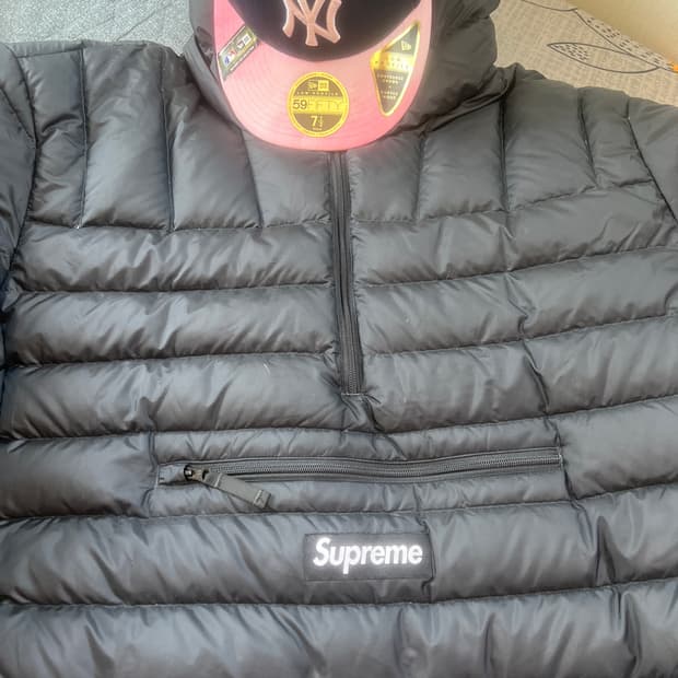 슈프림 마이크로 다운 하프 집 후드 풀오버 블랙 - 25FW