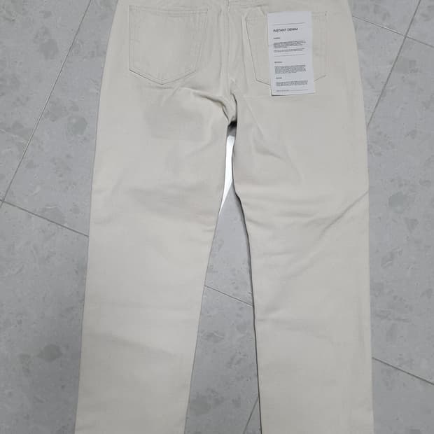 새제품 인스턴트 화이트데님 허리30
레귤러핏